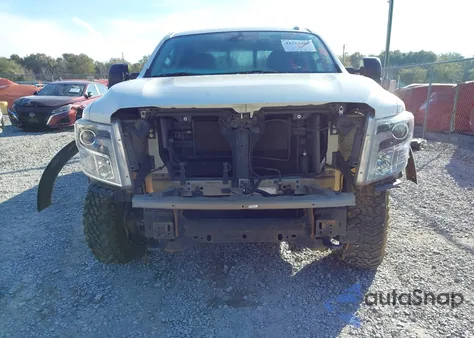 2018 Nissan Titan Pro-4X из США, поврежденный, VIN 1N6AA1E5XJN537813